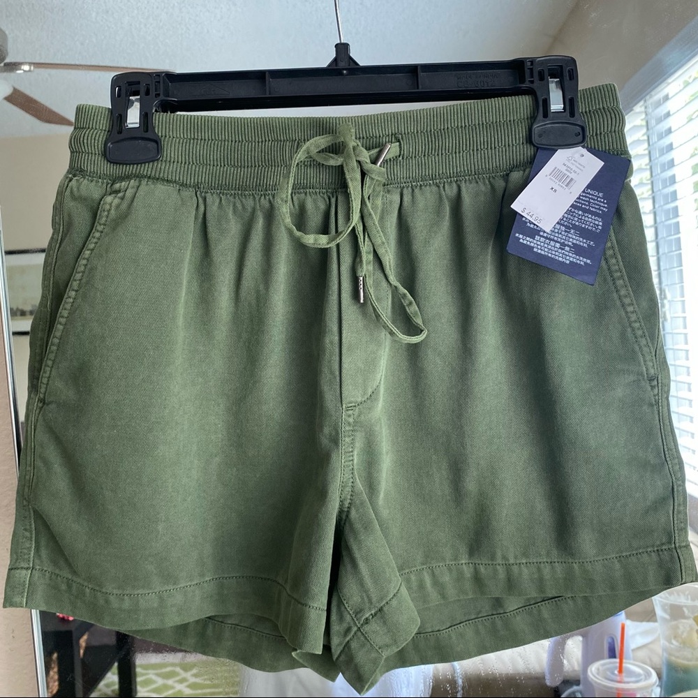 Women’s High Waisted Shorts NWT size XS